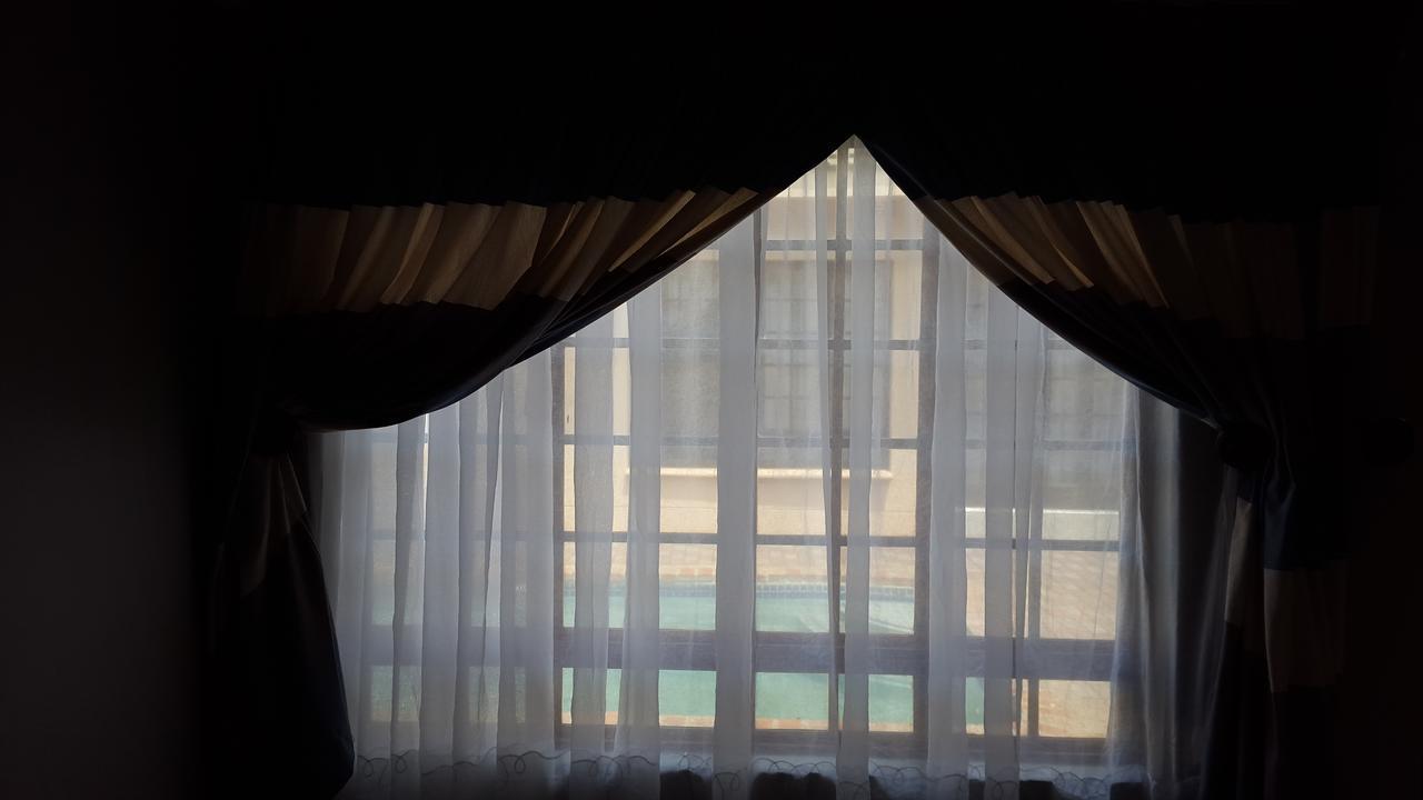 Tintech Bed & Breakfast ฟรานซิสทาวน์ ภายนอก รูปภาพ