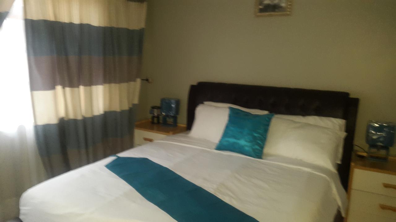 Tintech Bed & Breakfast ฟรานซิสทาวน์ ภายนอก รูปภาพ